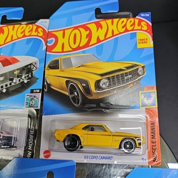 Five Hot Wheels Diecast 1967 1968 1969 Chevrolet Camaro Gen 1 Car Collection - Picture 4 of 13